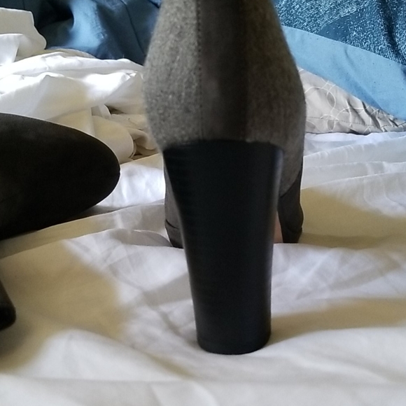 Clark's booties - Picture 8 of 8